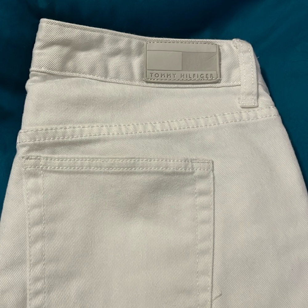 Tommy Hilfiger white boot cut size 4 jeans